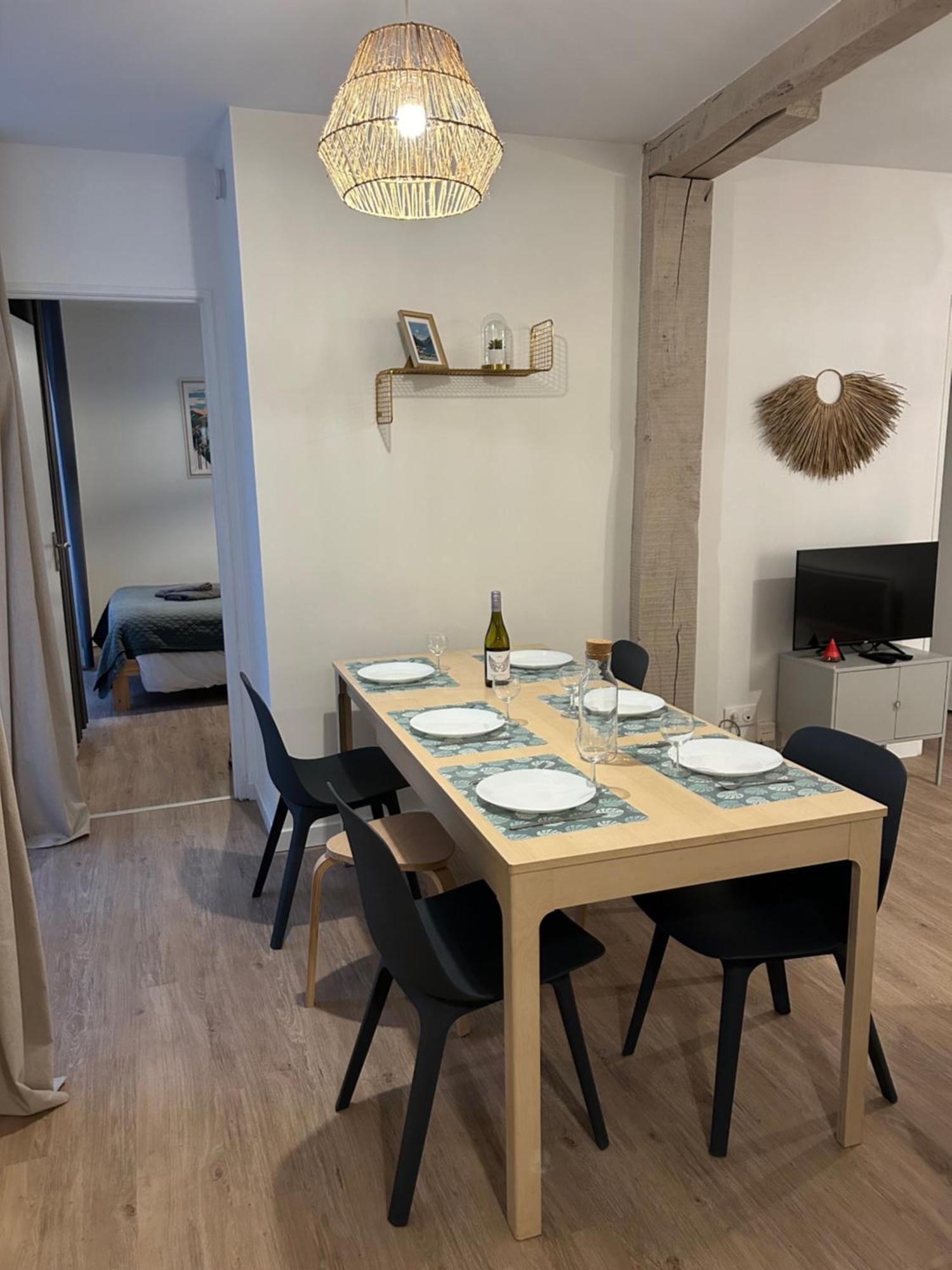 Le Patio : Appartement Chic 3 Chambres Au Coeur De Pau Zewnętrze zdjęcie