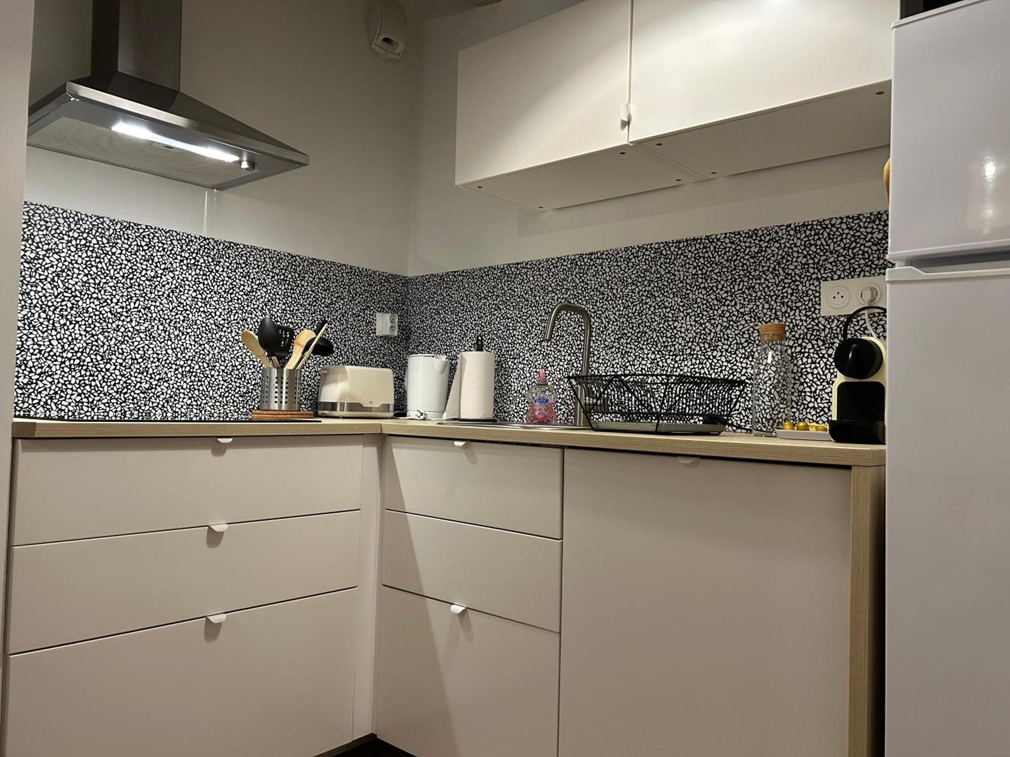 Le Patio : Appartement Chic 3 Chambres Au Coeur De Pau Zewnętrze zdjęcie